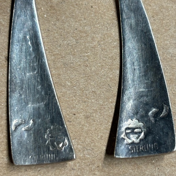 Vintage Hopi Sterling Silver Hallmarked Earrings - Picture 2 of 5